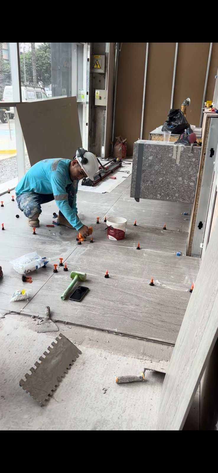 Instalación de Porcelanatos y Megaformatos